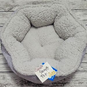 NWT Eco-Friendly Gray Pet Bed